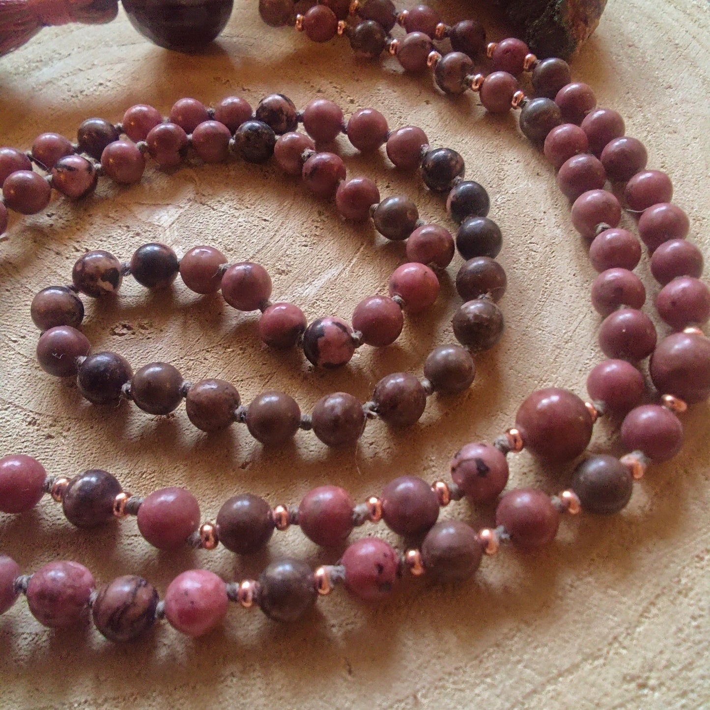 Mala da meditazione in Rodonite, Pietra Guru Agata e rame