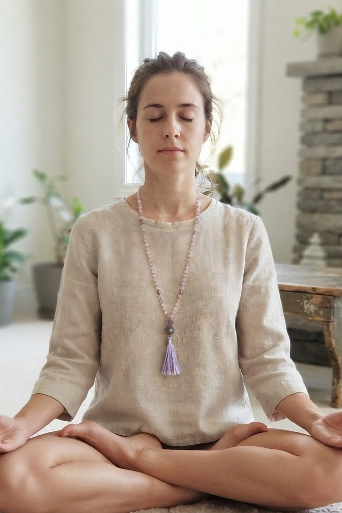 Mala da meditazione in Kunzite, Perla Guru in Ametista lavanda, Agata grigia e rame