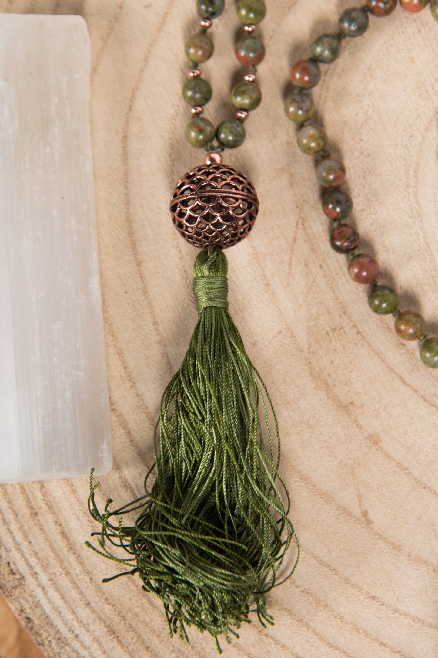 Mala in Unakite, Perla Guru in Rame