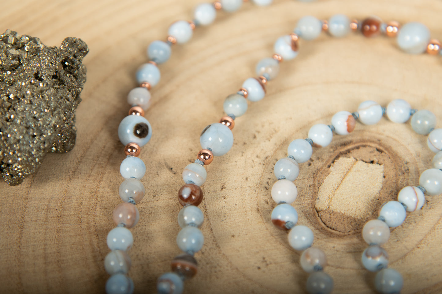 Mala in pietra dura naturale di Calcedonio Azzurro, Pietra Guru Agata, Rame