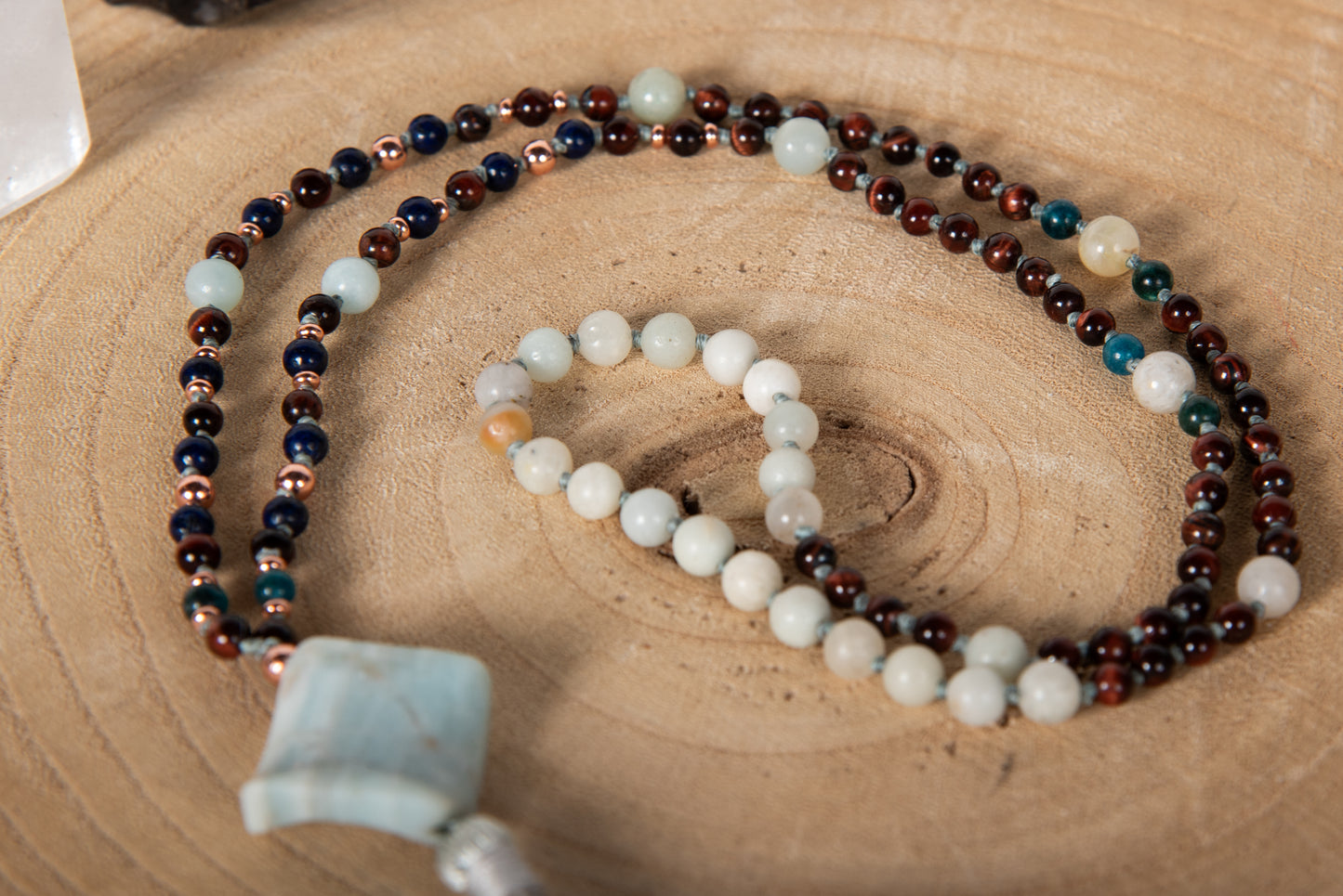 Mala con 108 perle di Occhio di bue, Amazzonite, Lapislazzuli, Apatite, Perla Guru Amazzonite