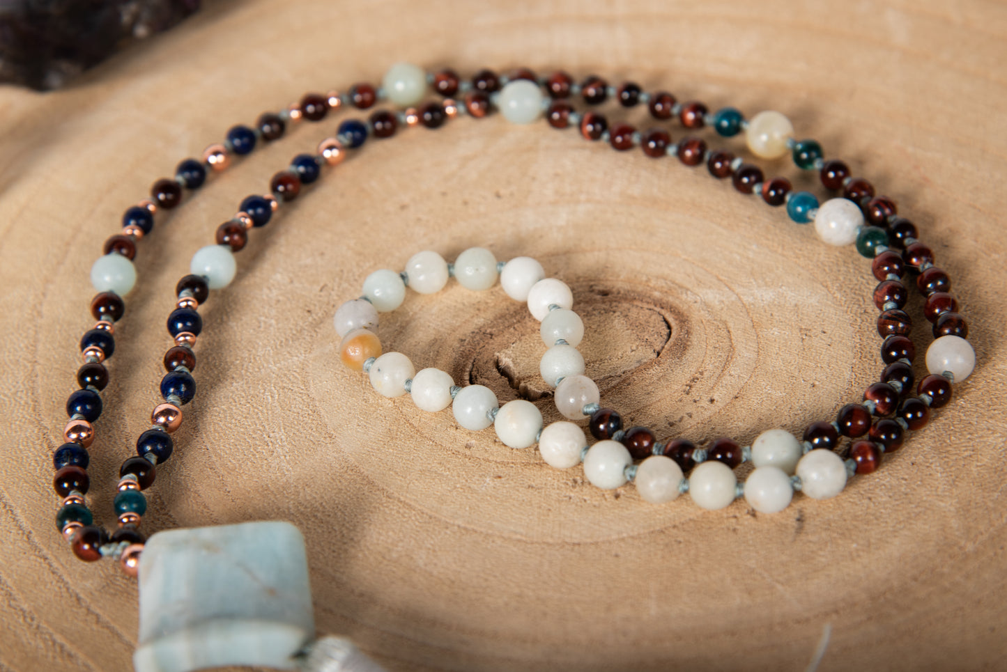 Mala con 108 perle di Occhio di bue, Amazzonite, Lapislazzuli, Apatite, Perla Guru Amazzonite