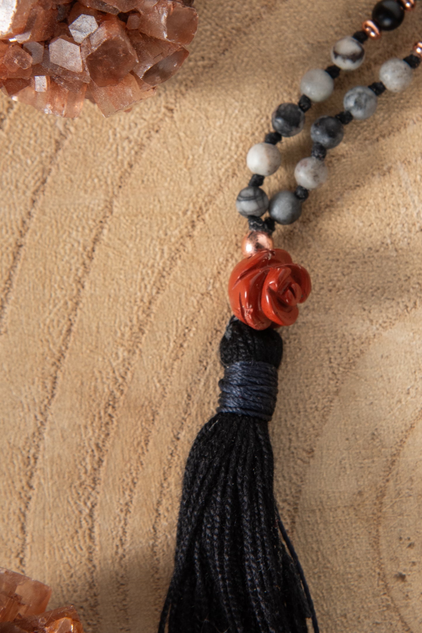 Mala con 108 perle di Pietra di luna arcobaleno Labradorite, Shungite, Diaspro zebrato, Perla Guru Diaspro rosso