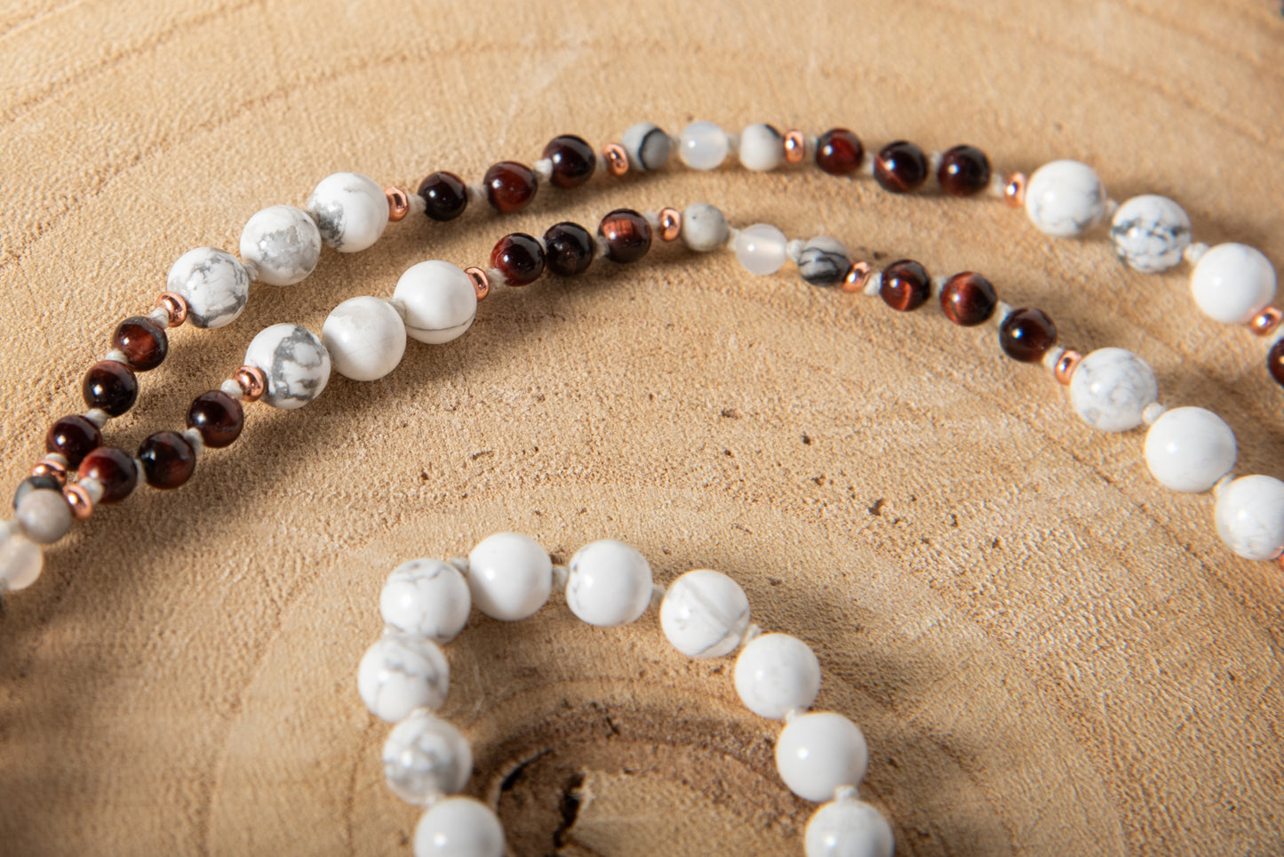 Mala con 108 perle di Howlite, Agata bianca, Diaspro zebrato, Occhio di bue, Perla Guru rame