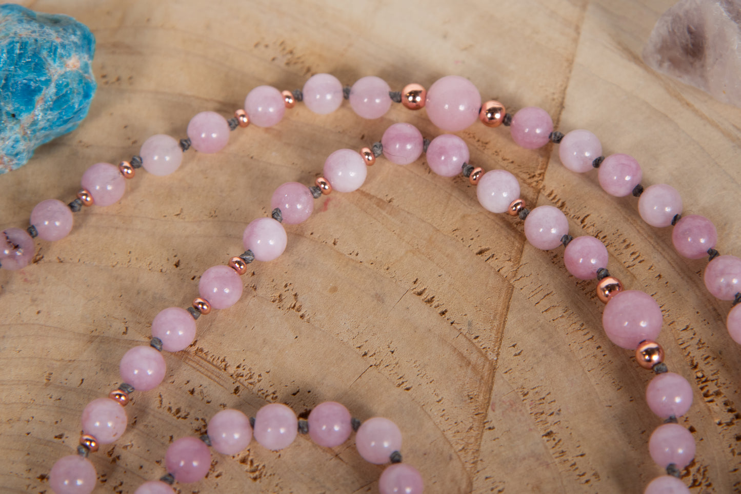 Mala collana con 108 perle di Kunzite, Pietra Guru Quarzo fantasma, Rame