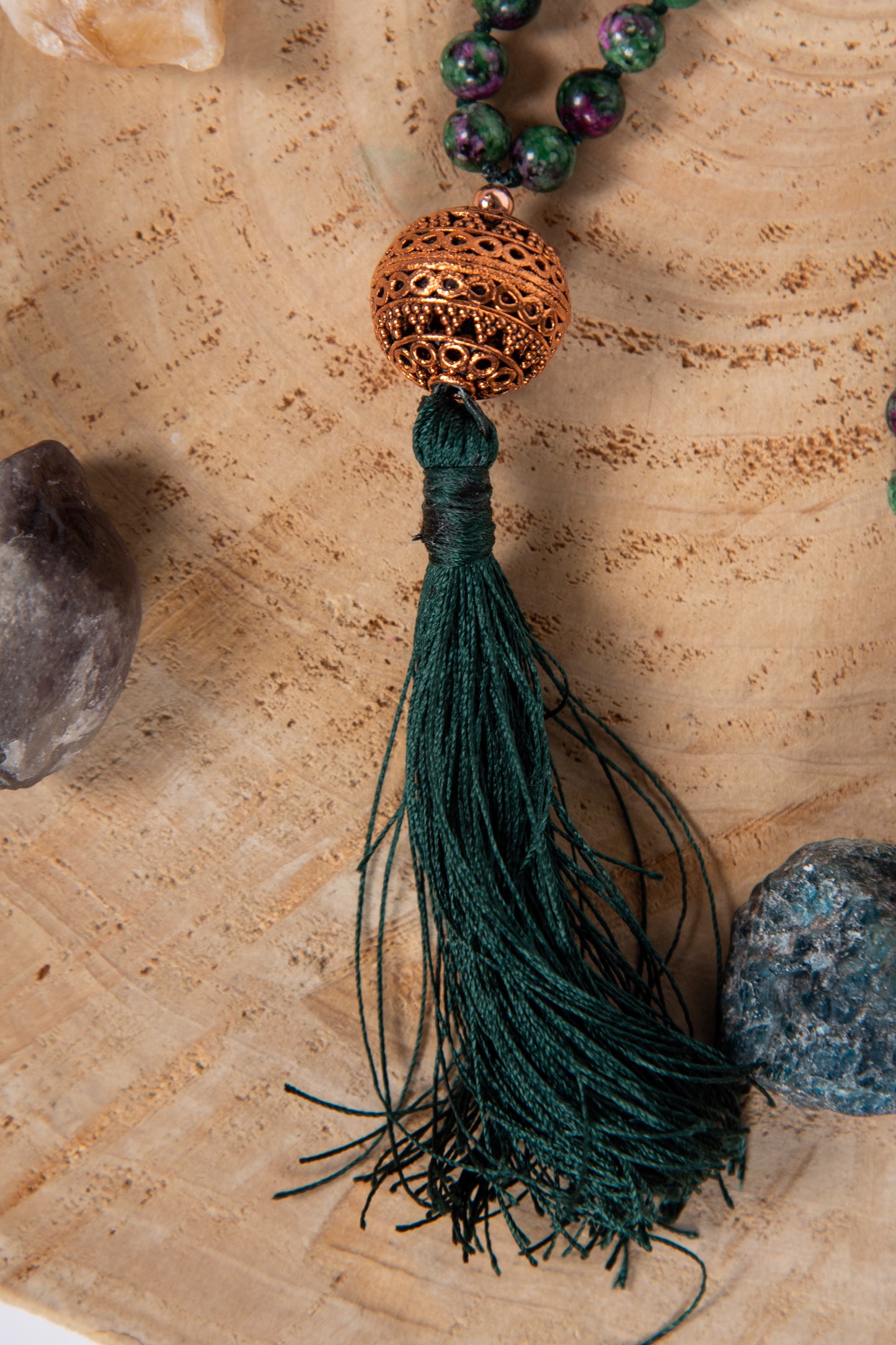 Mala collana con 108 perle di Zoisite, Perla Guru Rame