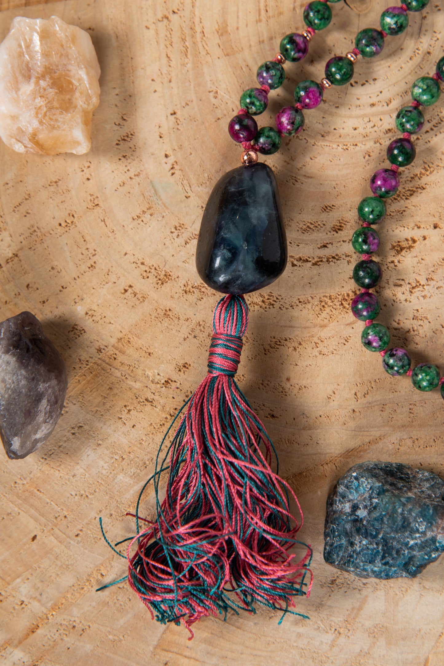 Mala con 108 perle di Zoisite, Pietra Guru Fluorite, Rame