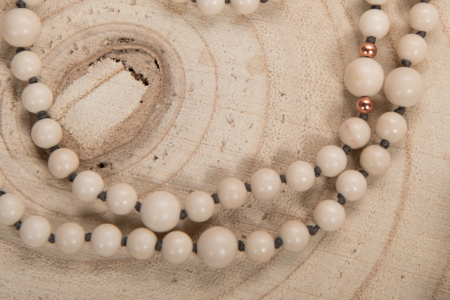 Mala in Diaspro bianco, Agata e Rame