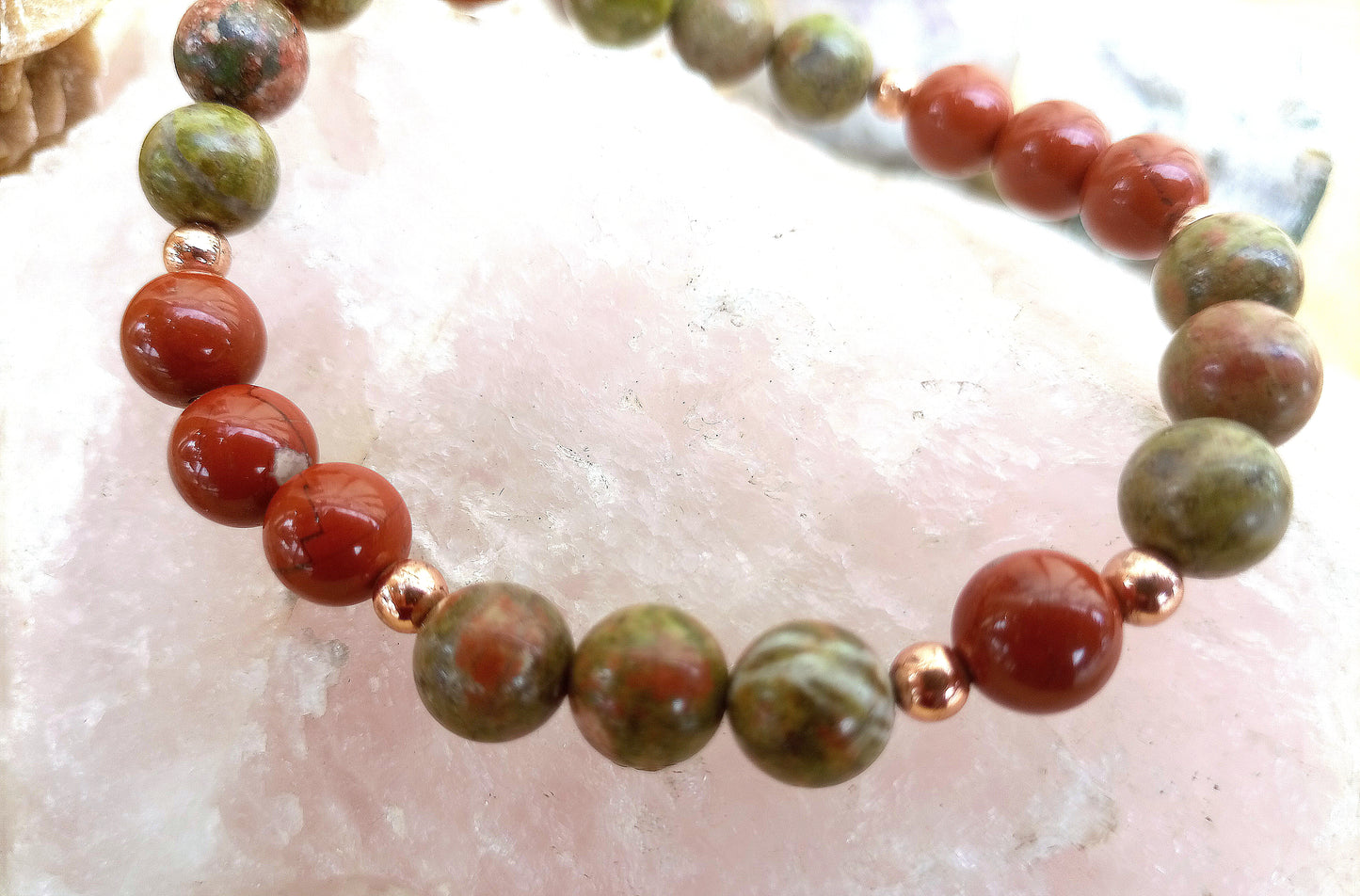 Bracciale perle 8mm diaspro rosso, unakite, rame