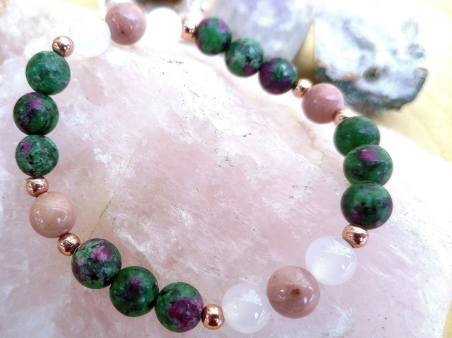 Bracciale perle 8mm zoisite, quarzo rosa, rodonite, rame