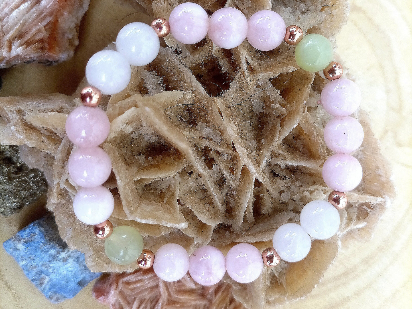 Bracciale perle 8mm kunzite, agata bianca, giada, rame