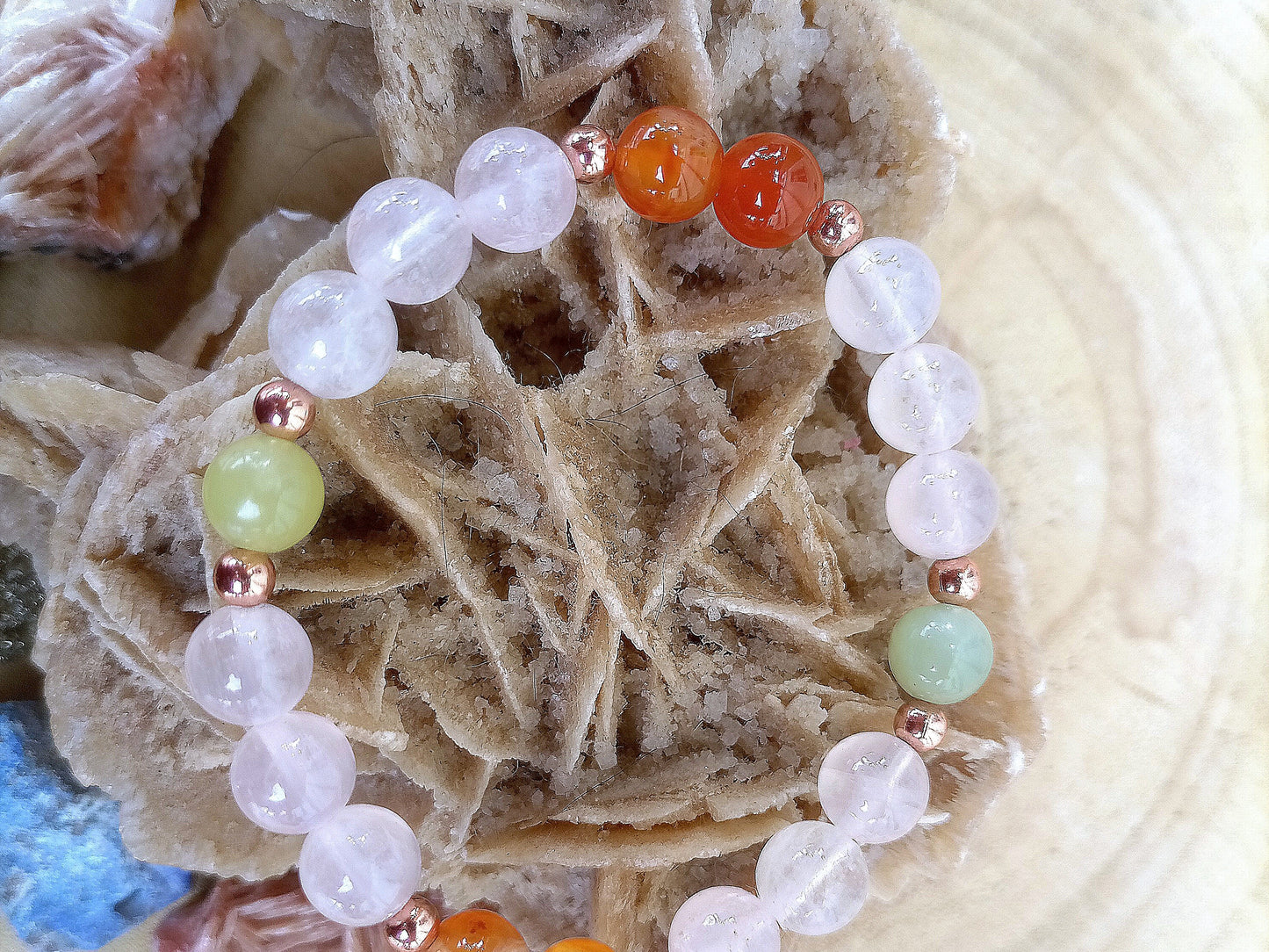 Bracciale perle 8mm quarzo rosa, corniola, giada, rame