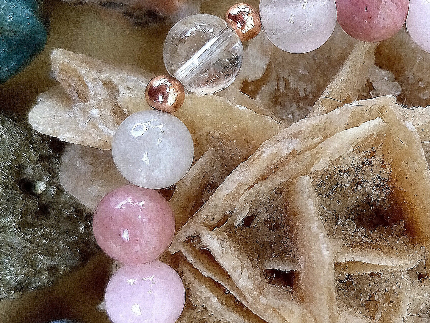 Bracciale perle 8mm kunzite, quarzo rosa, rodonite, quarzo ialino, rame
