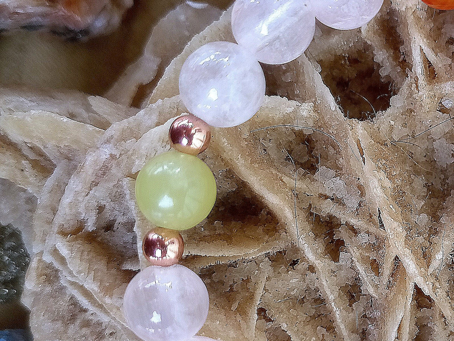 Bracciale perle 8mm quarzo rosa, corniola, giada, rame