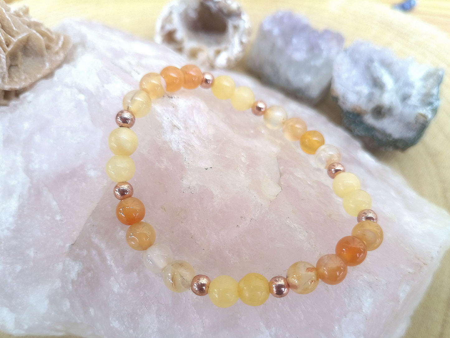 Bracciale perle 6mm calcite gialla, corniola, rame