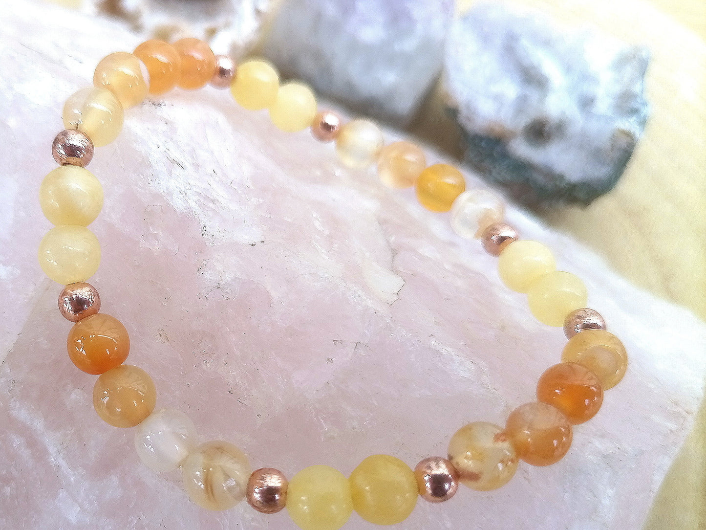 Bracciale perle 6mm calcite gialla, corniola, rame