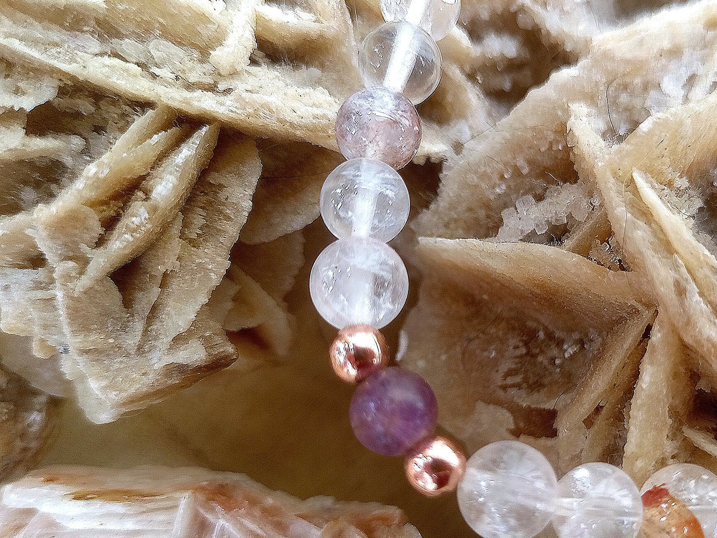 Bracciale perle 6mm quarzo ematoide, fluorite, rame