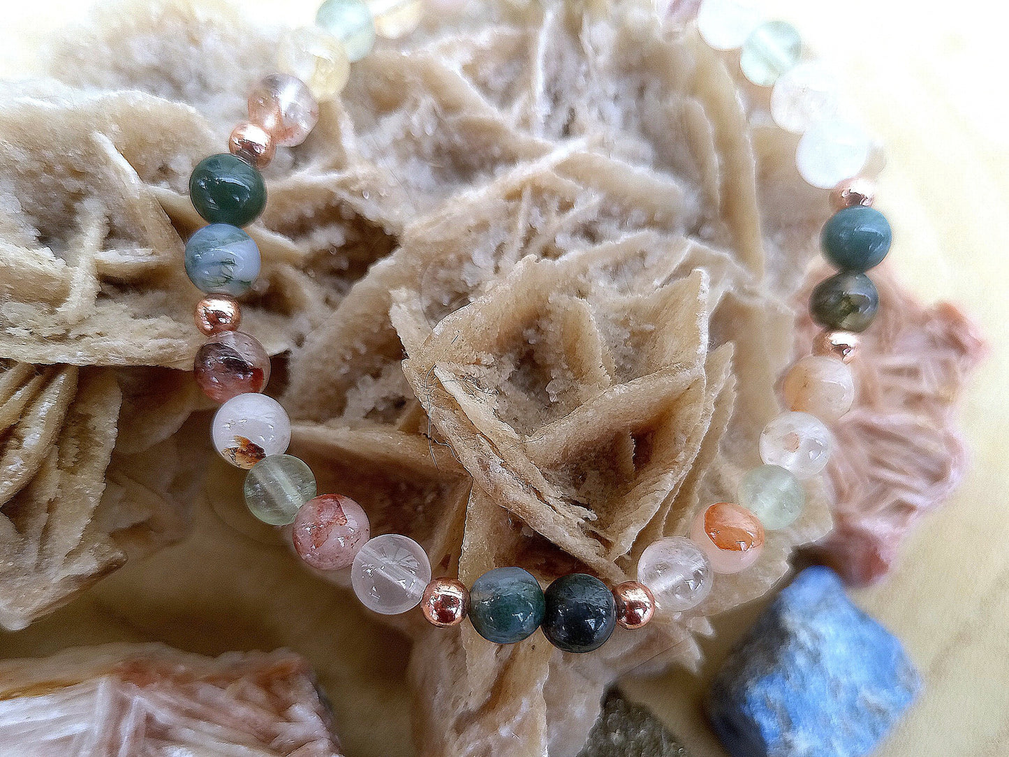 Bracciale perle 6mm quarzo ematoide, agata muschiata, rame
