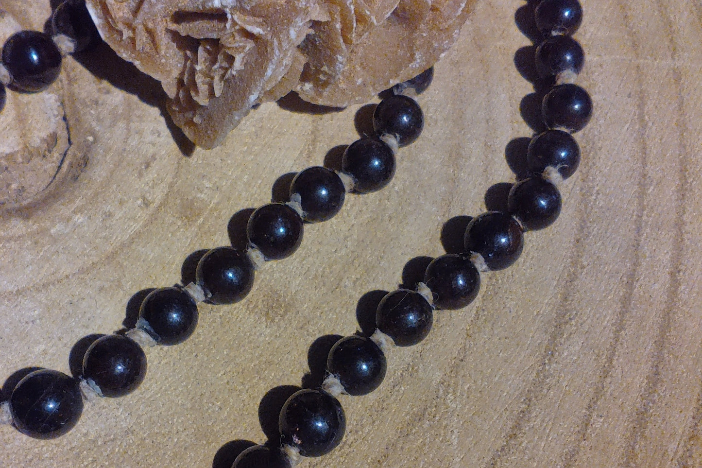 Mala 108 con pietre naturali di Granato scuro, Pietra Guru Agata, rame