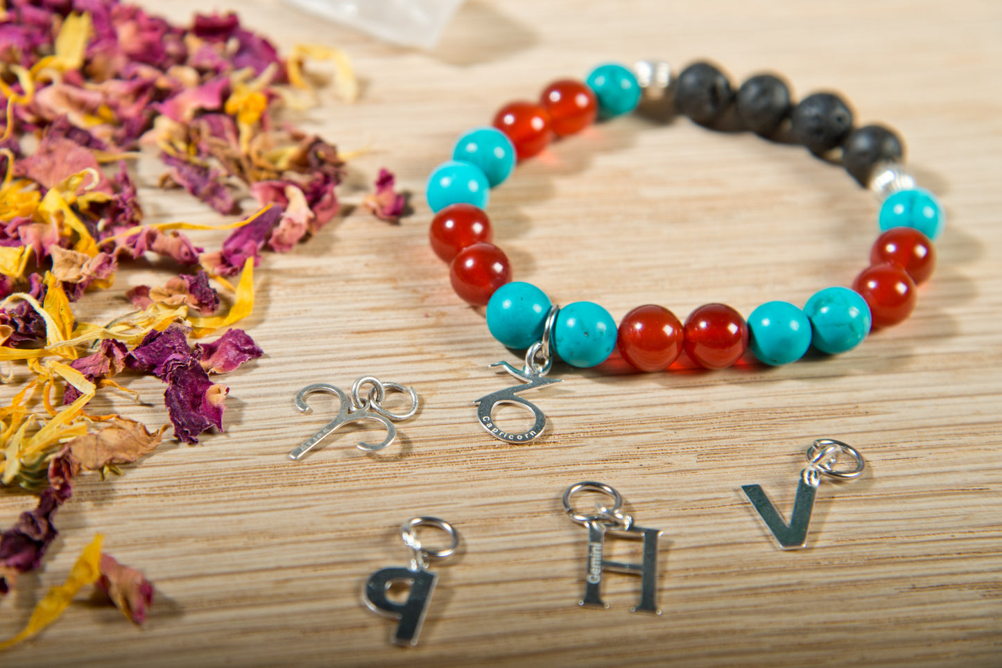 Agata rossa, turchese, lava, argento 925, charms