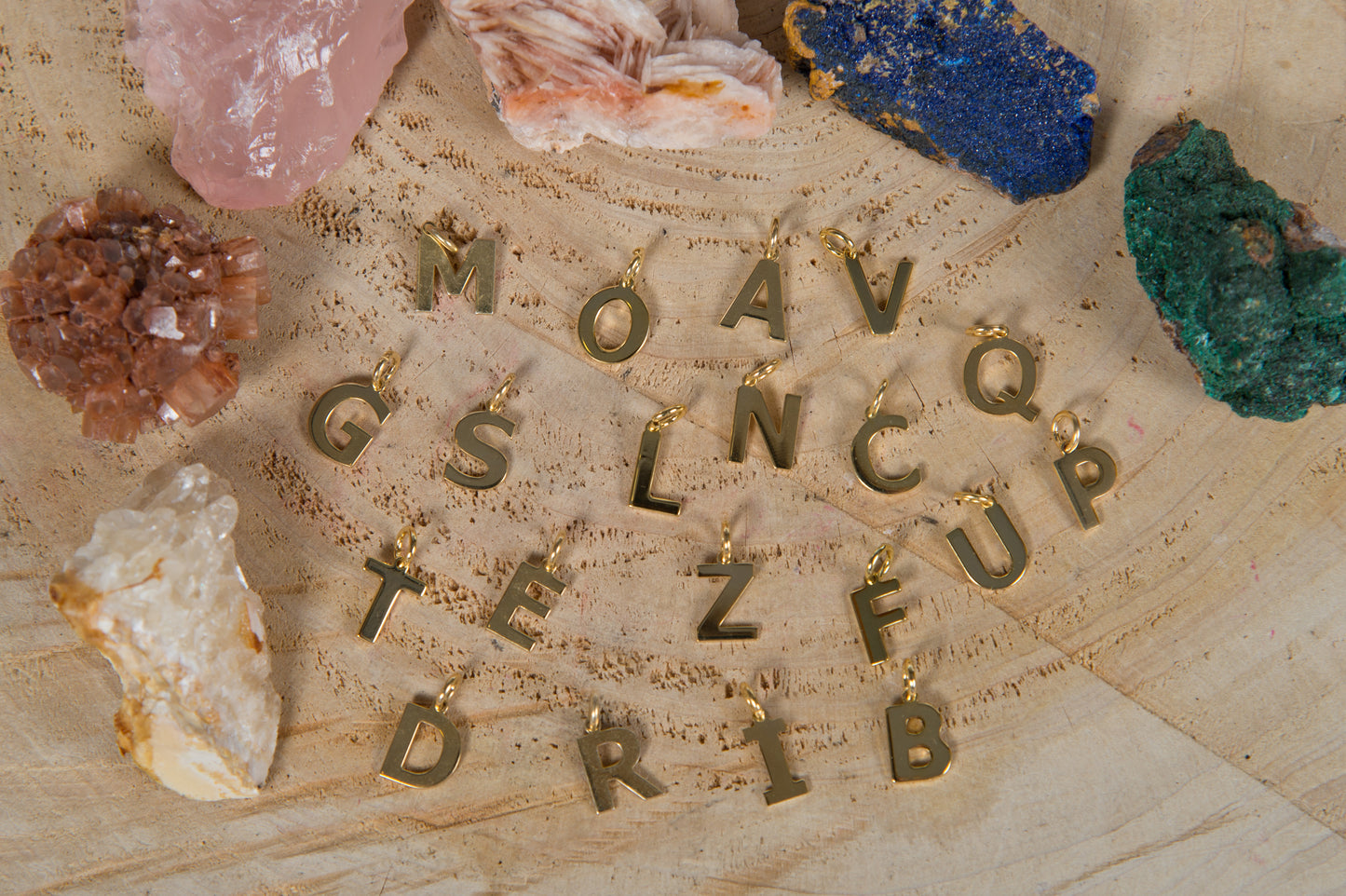 Onice, agata rossa, lava, placcato oro 14 Kt, charms