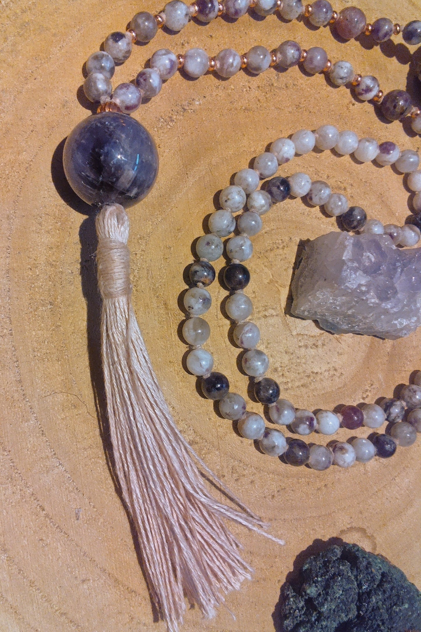 Mala artigianale con pietre dure naturali di Elbaite, Pietra Guru Ametista, Rame