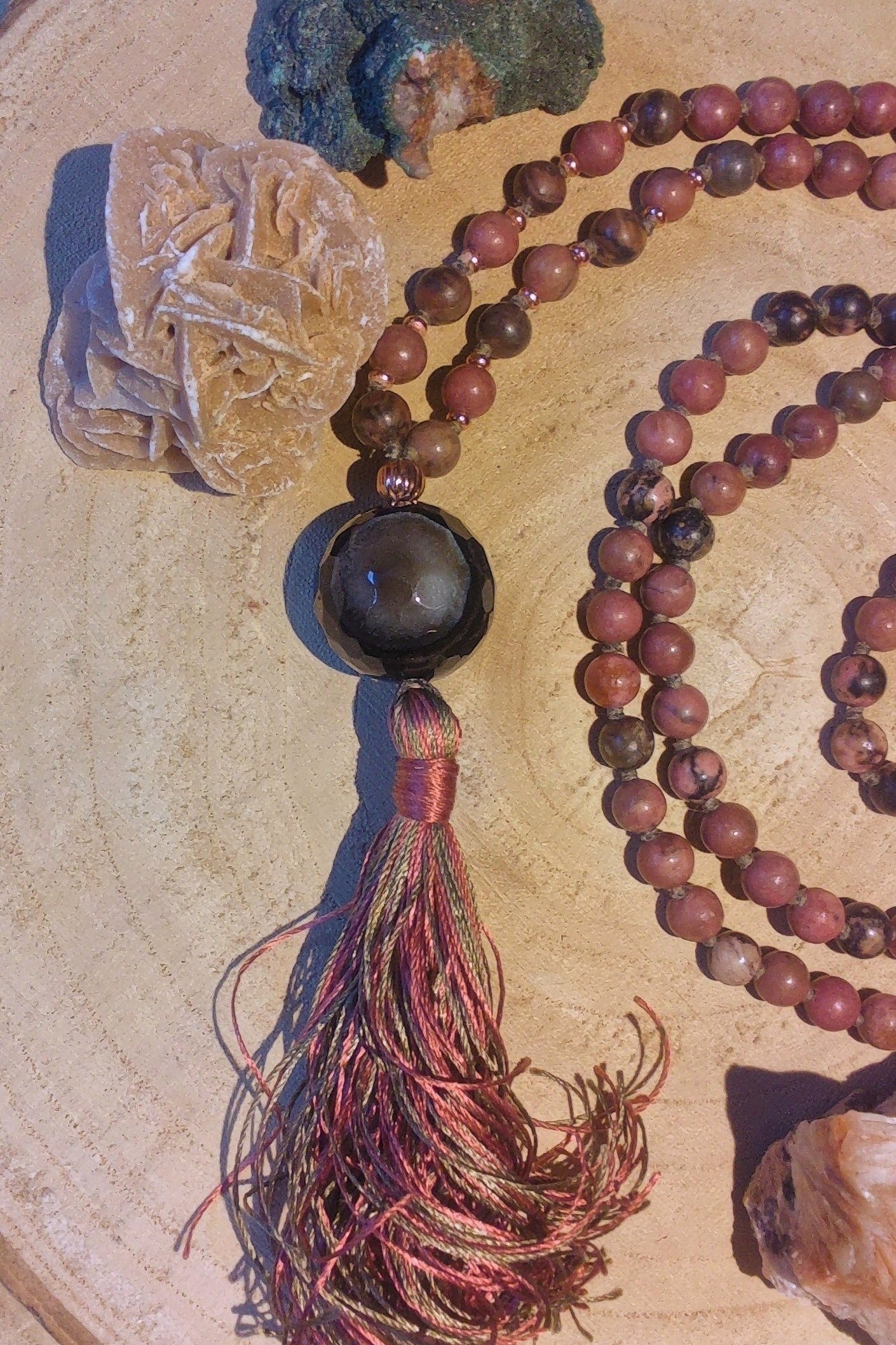 Mala da meditazione in Rodonite, Pietra Guru Agata e rame
