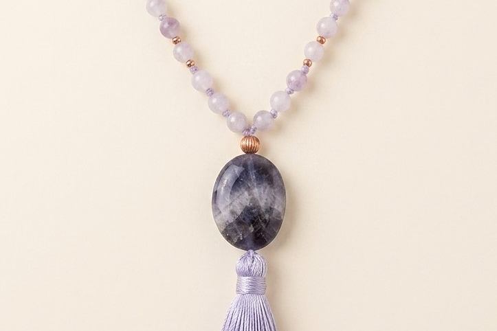 Mala da meditazione in Ametista lavanda, ametista, 108 perle, Perla Guru in ametista Chevron