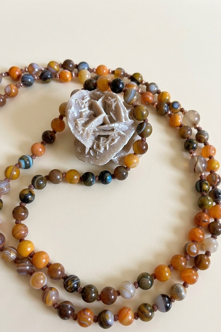 Mala fatta a mano con pietre dure naturali in Diaspro calabrone, Pietra Guru Agata, Rame