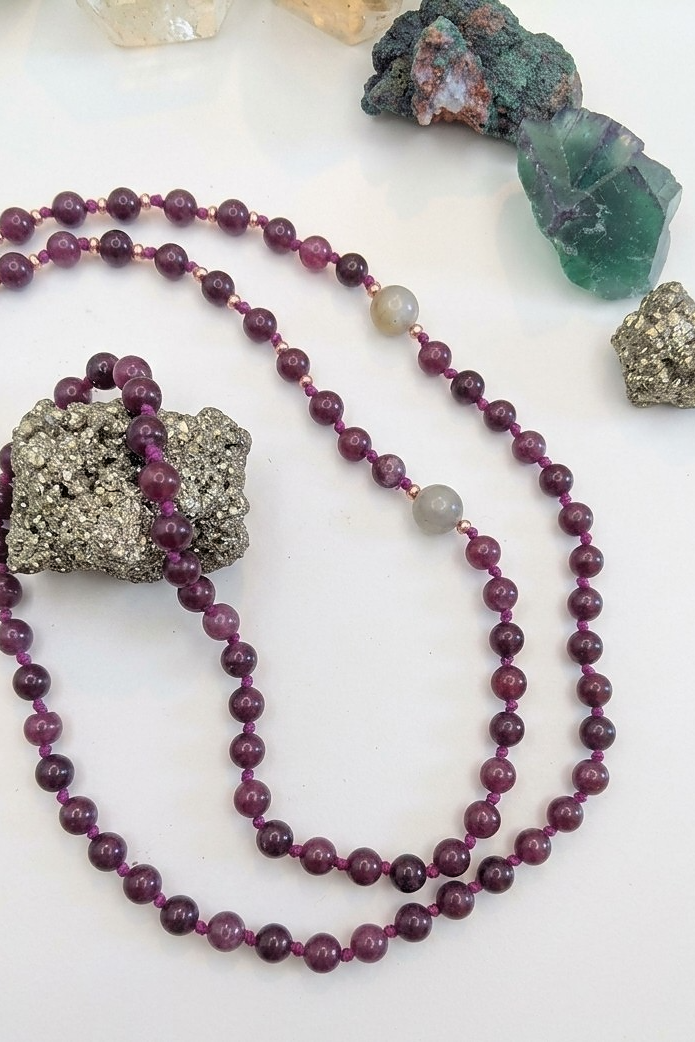 Mala 108 con pietre naturali di Granato almandino, Labradorite, Pietra Guru Labradorite, Rame