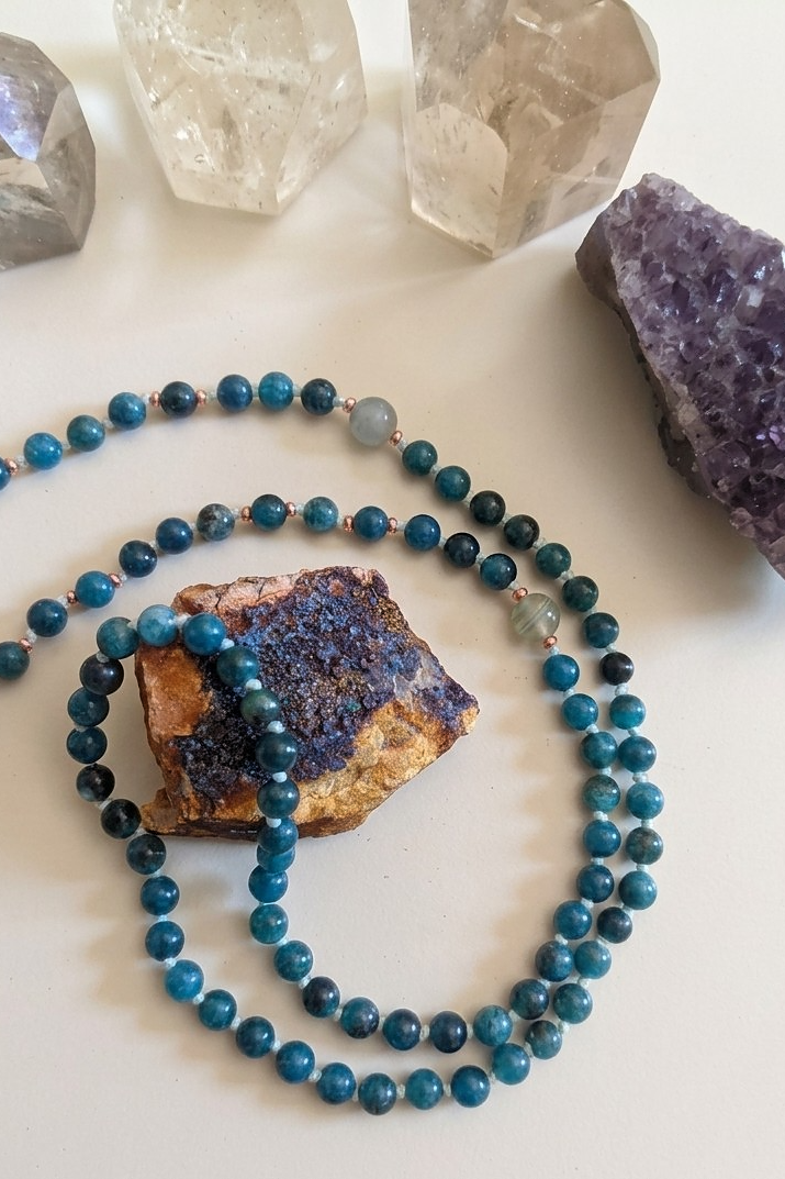 Mala per la pratica della meditazione in Apatite e Rame