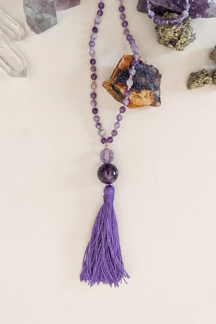 Mala da meditazione in Ametista Chevron, Perle Guru in Ametista lavanda e Ametista