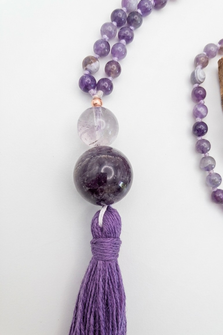 Mala da meditazione in Ametista Chevron, Perle Guru in Ametista lavanda e Ametista