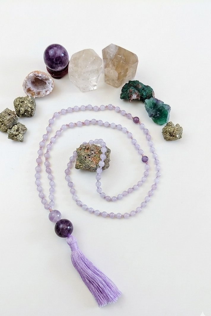 Mala da meditazione in Ametista lavanda 108 perle, Perla Guru in ametista e rame
