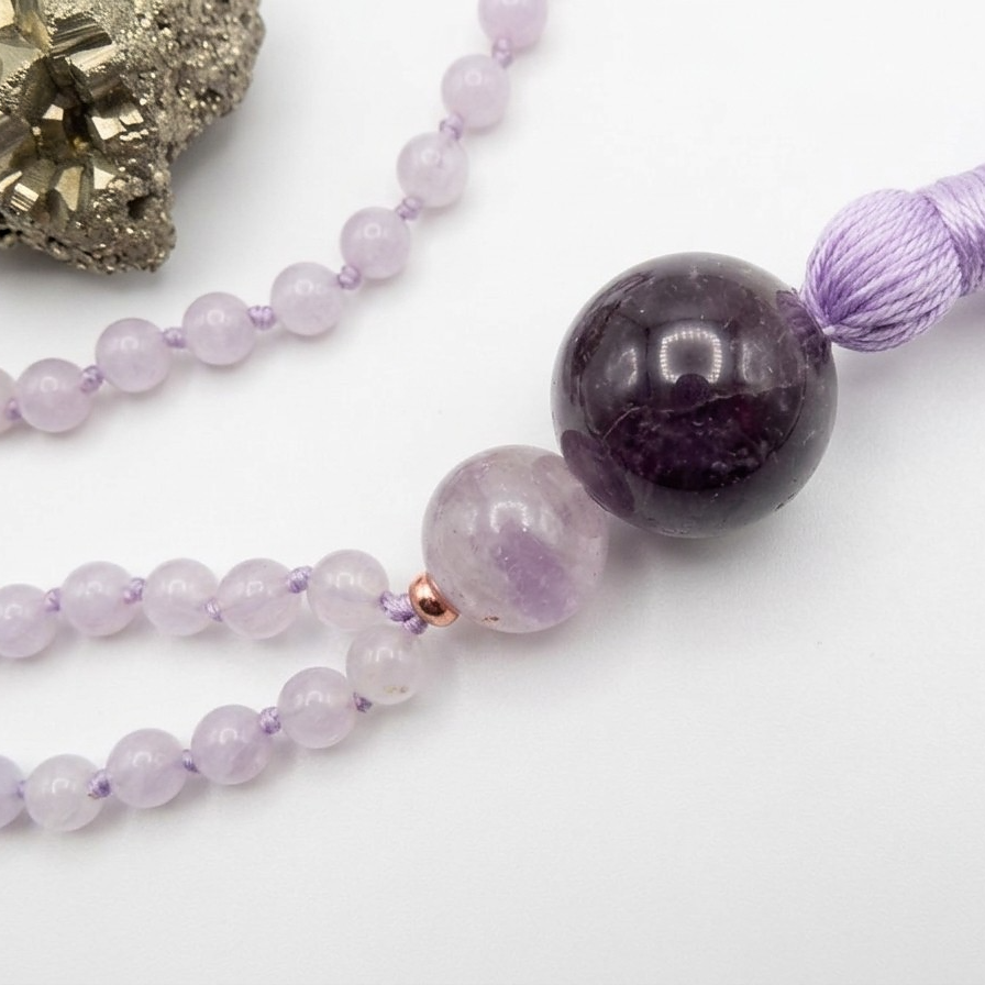 Mala da meditazione in Ametista lavanda 108 perle, Perla Guru in ametista e rame