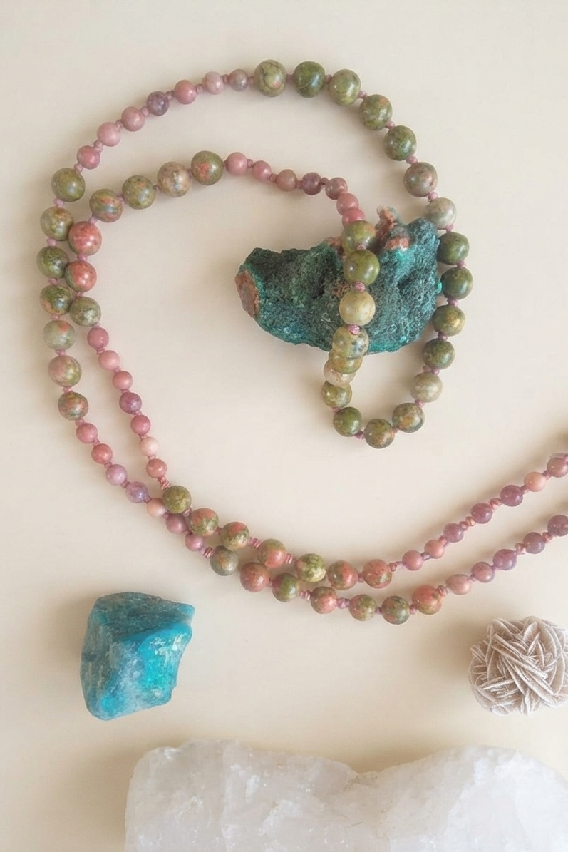 Mala 108 perle di Rodonite, Unakite, Lepidolite, Pietra Guru Pietra di luna, rame