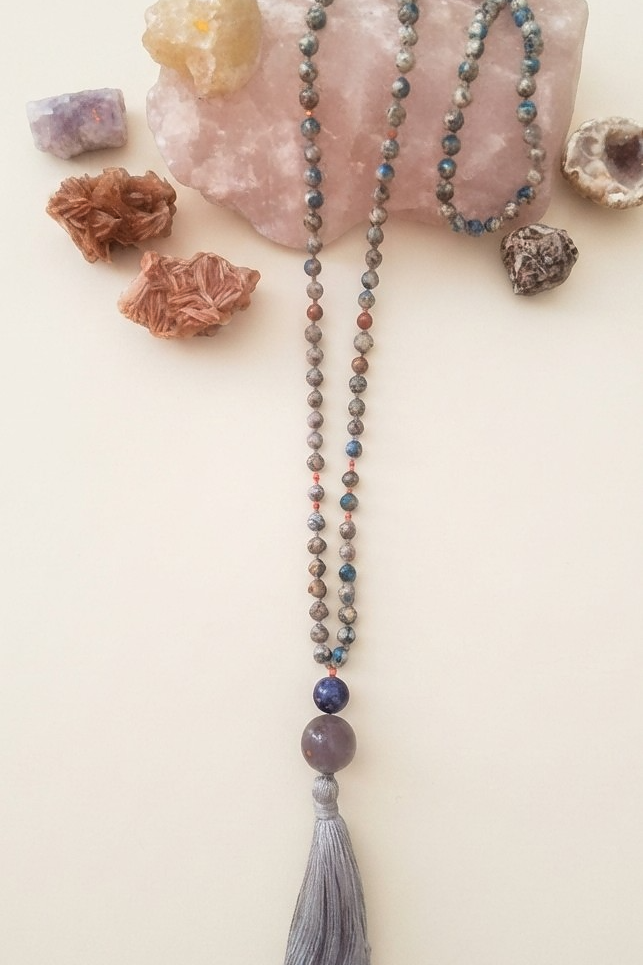 Mala per meditare in Diaspro K2, Pietre Guru Lapislazzuli, Agata grigia e Rame