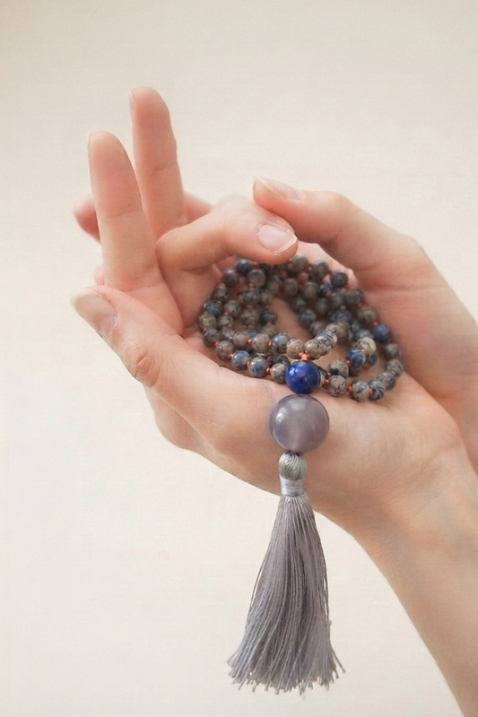 Mala per meditare in Diaspro K2, Pietre Guru Lapislazzuli, Agata grigia e Rame
