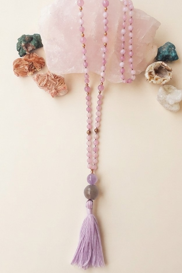 Mala da meditazione in Kunzite, Perla Guru in Ametista lavanda, Agata grigia e rame