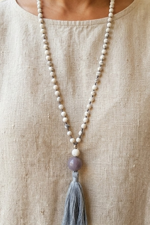 Mala da meditazione in Agata Grigia e Howlite con dettagli in Argento 925