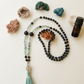Mala da meditazione artigianale in Fluorite e Pietra Lavica, Pietra Guru in Ametista Lavanda con Olio Essenziale – 108 perle