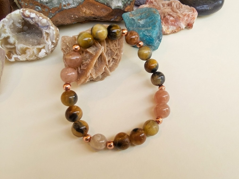 Bracciale in Occhio di Tigre blu e Pietra di Luna Pesca – Perle naturali da 8 mm
