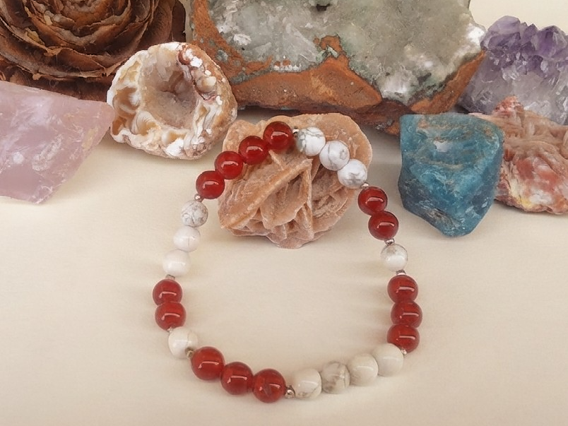 Bracciale in Agata Rossa e Howlite – Perle naturali da 6 mm con Argento 925