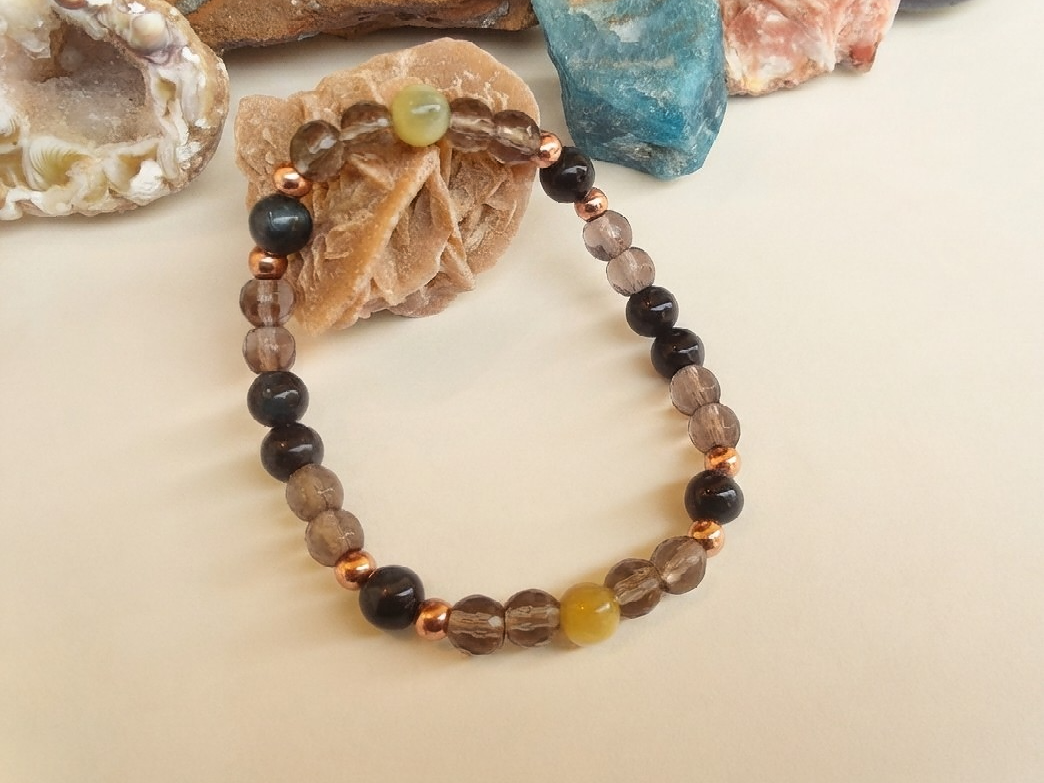 Bracciale in Quarzo Fumé, Occhio di Falco e Occhio di Tigre Dorato – Perle naturali da 6 mm