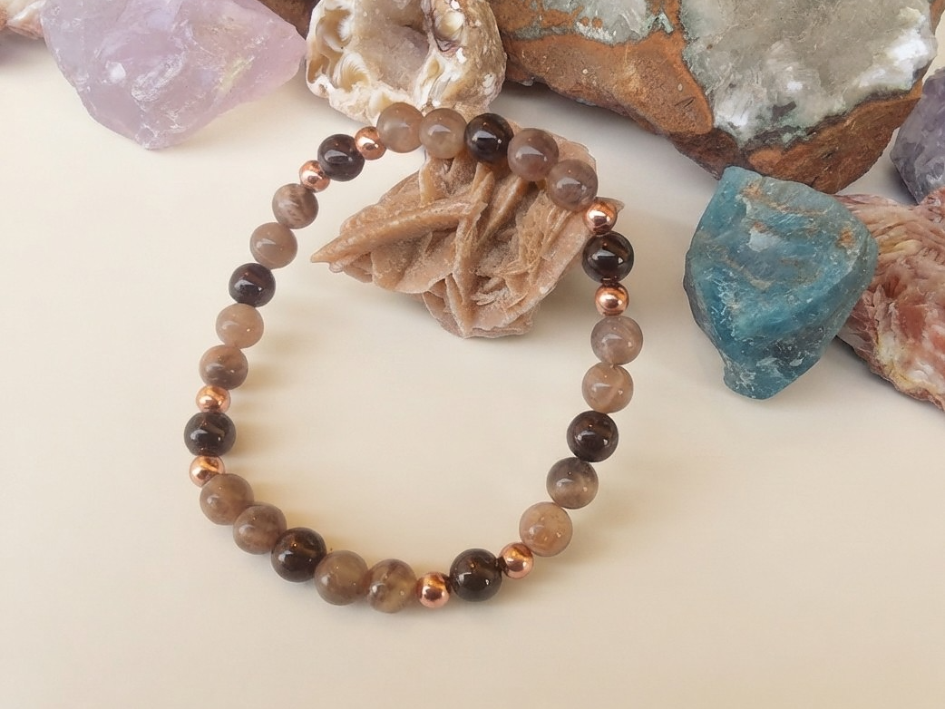 Bracciale in Pietra di Luna Nera e Granato – Perle naturali da 6 mm
