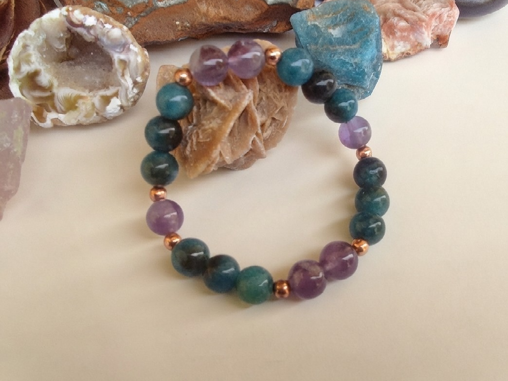 Bracciale in Apatite e Ametista – Perle naturali da 8 mm