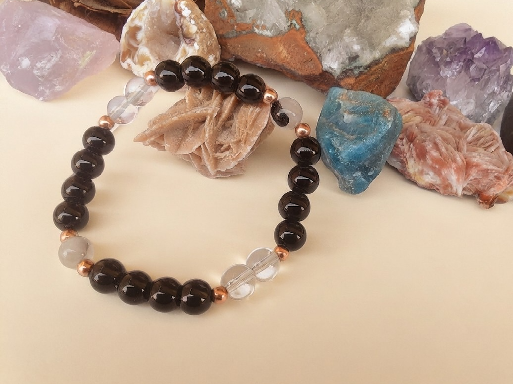 Bracciale in Onice, Cristallo di Rocca e Quarzo Tormalinato – Perle naturali da 8 mm