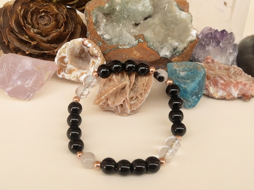Bracciale in Onice, Cristallo di Rocca e Quarzo Tormalinato – Perle naturali da 8 mm