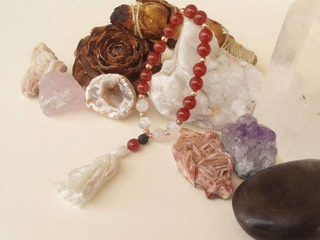 Bracciale Mala in Agata rossa, Cristallo di Rocca e Pietra Lavica – 18 pietre naturali