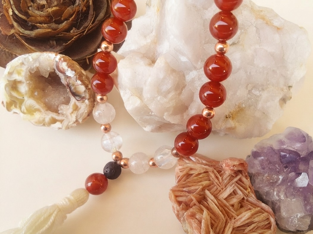 Bracciale Mala in Agata rossa, Cristallo di Rocca e Pietra Lavica – 18 pietre naturali